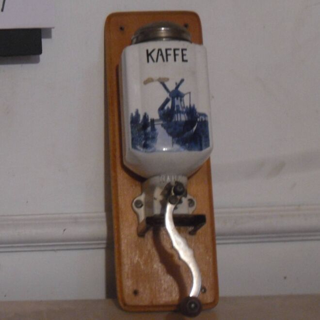 Wall mounted Coffee Grinder