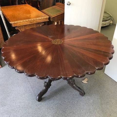 Round Mahogany table